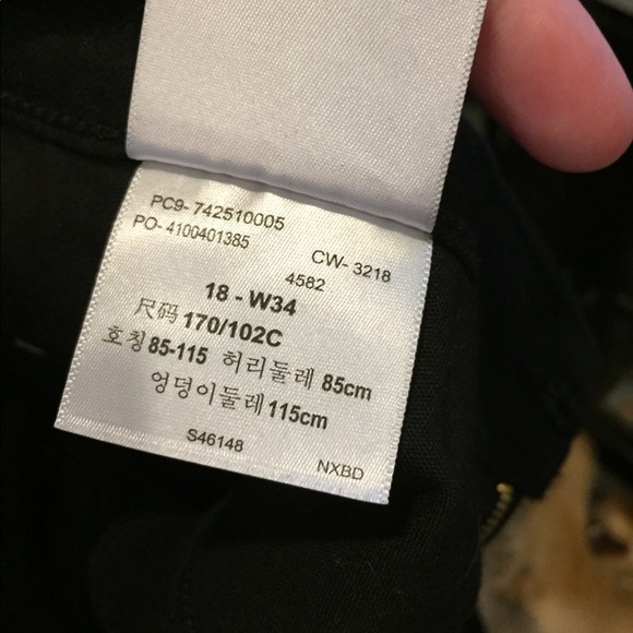 Levi’s! - Picture 3 of 7